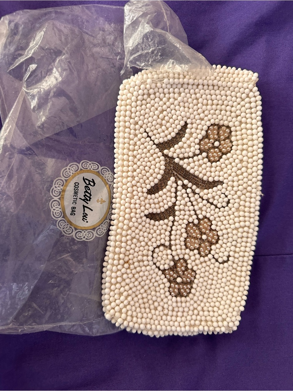 Betty Lu White Beaded Floral Cosmetic Bag/small purse